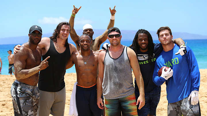 Let It Lei: Seahawks use Hawaii trip to put Super Bowl loss behind them