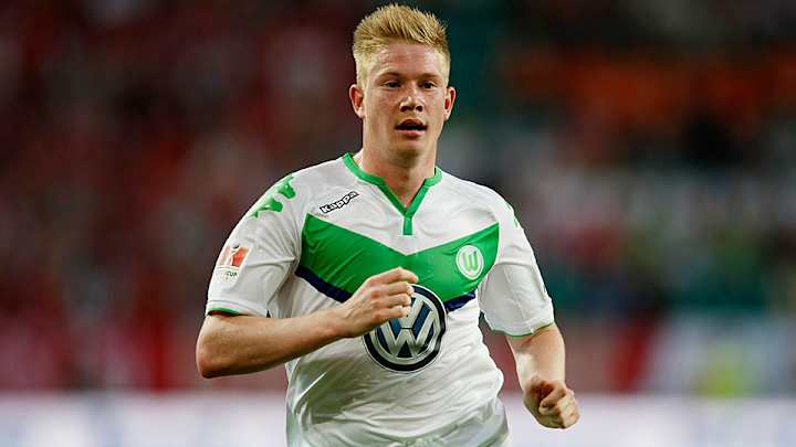 Man City breaks club's transfer record by signing Wolfsburg's De Bruyne