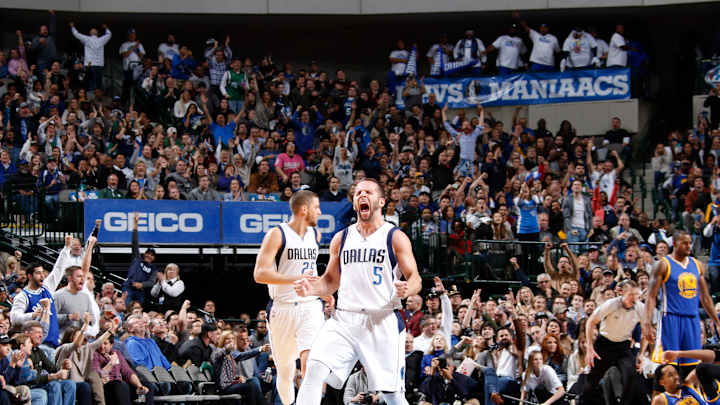 Curry-less Warriors blown out by Barea, Mavs 114-91