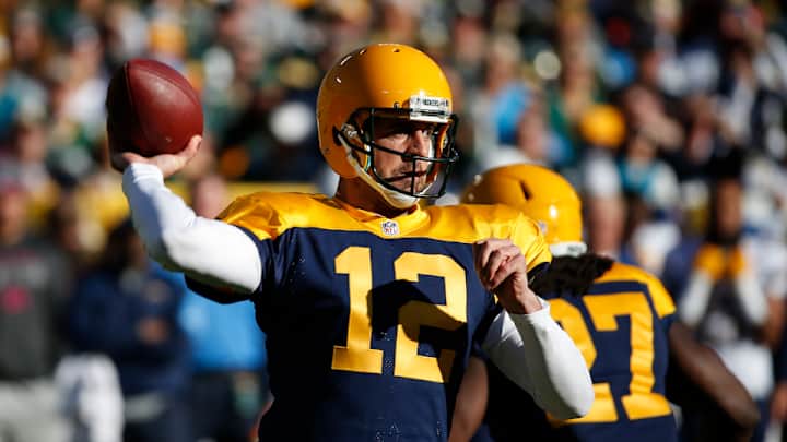 Aaron Rodgers becomes fastest QB to throw for 30,000 yards