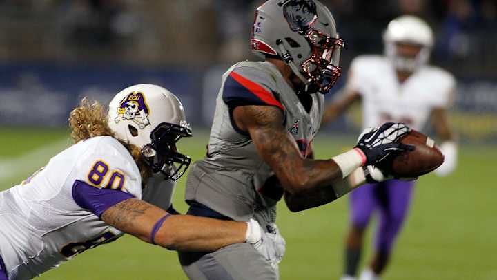 Newsome runs for 179 yards, leads UConn over ECU 31-13