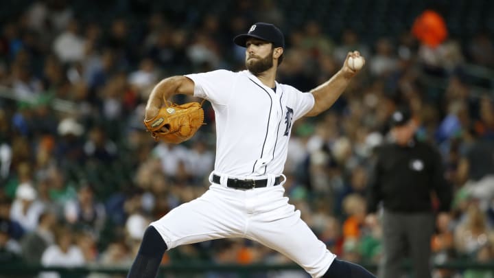 Davis triple in the 10th gives Tigers 2-1 win over White Sox