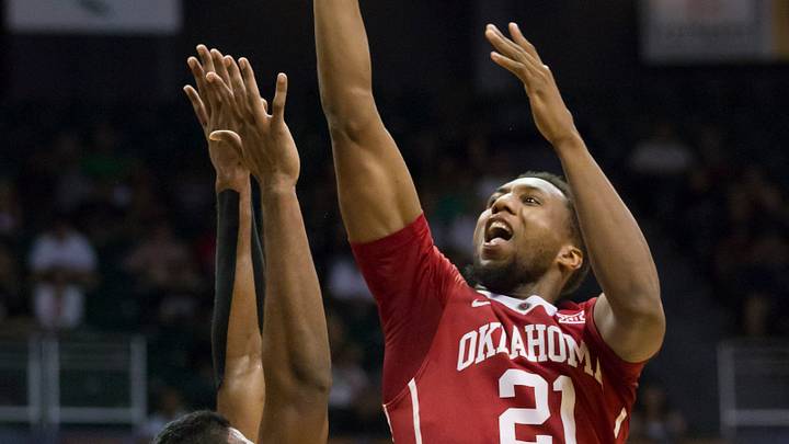 No. 3 Oklahoma stays unbeaten with 84-81 win over Hawaii No. 3 Oklahoma stays unbeaten with 84-81 win over Hawaii
