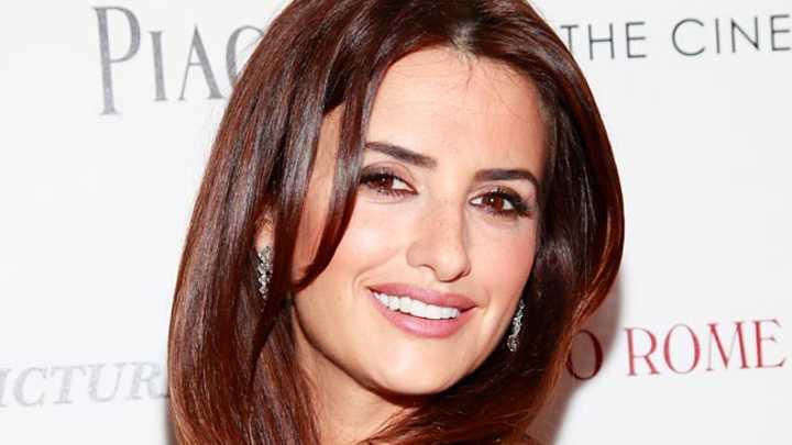 Tues. P.M. Hot Clicks: Penelope Cruz; Philip Rivers Controversy Erupts