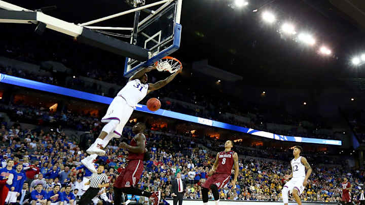 Check out the best plays from March Madness