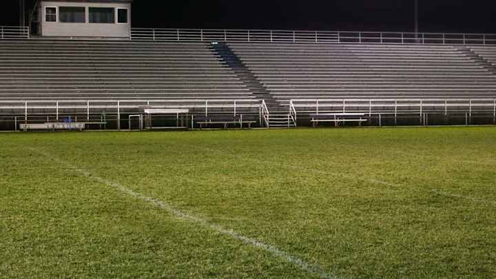 Jury awards Iowa HS football player nearly $1 million in head injury case Jury awards Iowa HS football player nearly $1 million in head injury case