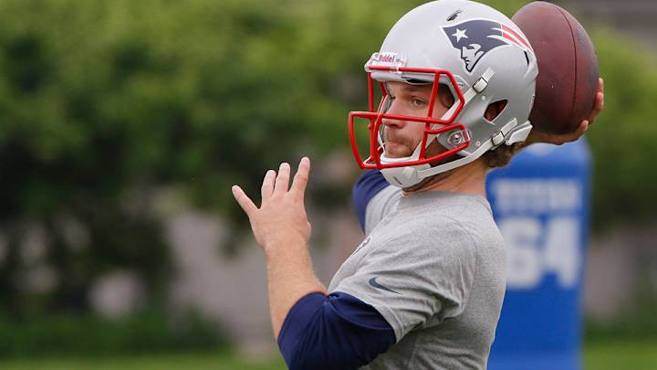 Report: Patriots release quarterback Matt Flynn, sign Ryan Lindley Report: Patriots release quarterback Matt Flynn, sign Ryan Lindley