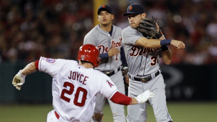 Pujols, Santiago power LA Angels past slumping Tigers, 2-0