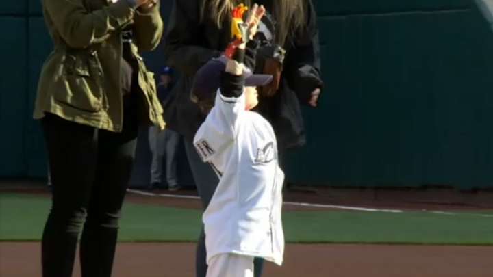 'Iron Man' prosthetic hand helps 5-year-old throw out first pitch