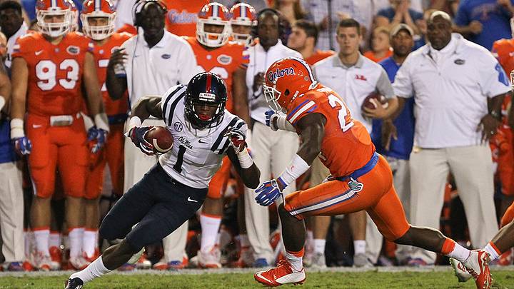 Watch: Ole Miss WR Laquon Treadwell makes one-handed catch Watch: Ole Miss WR Laquon Treadwell makes one-handed catch