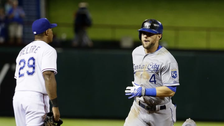 Gordon homers in 10th to give Royals 7-6 win over Rangers