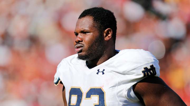 Notre Dame DT Jay Hayes punished after criticizing coaches on Twitter