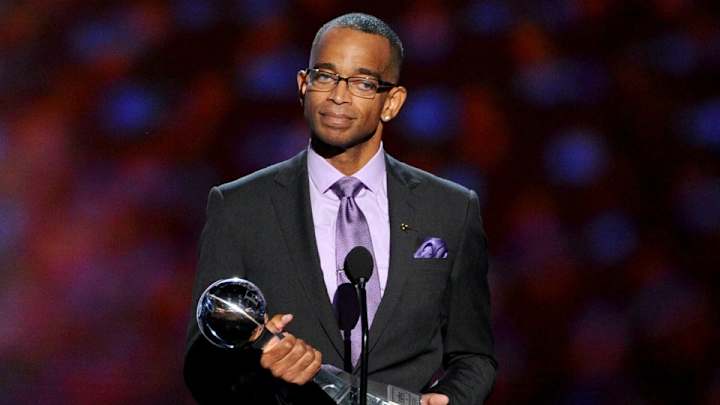 The Virginian-Pilot pays tribute to Stuart Scott with headlines
