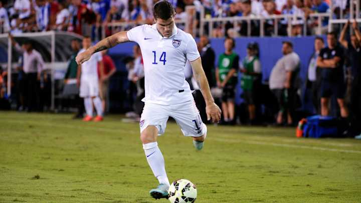 Greg Garza replaces Brad Davis on USMNT's CONCACAF Gold Cup roster