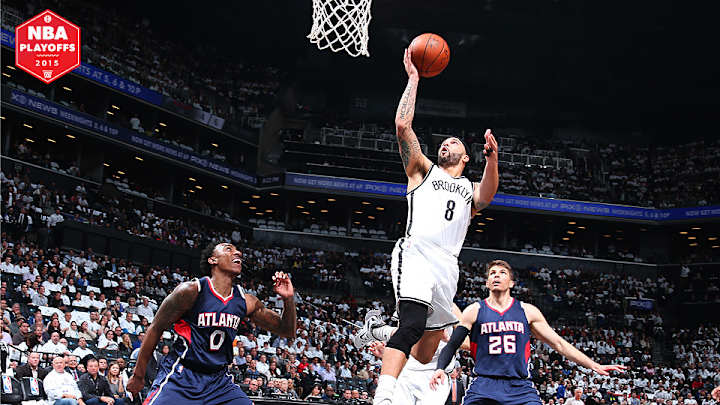 Deron Williams answers tumultuous time with vintage performance