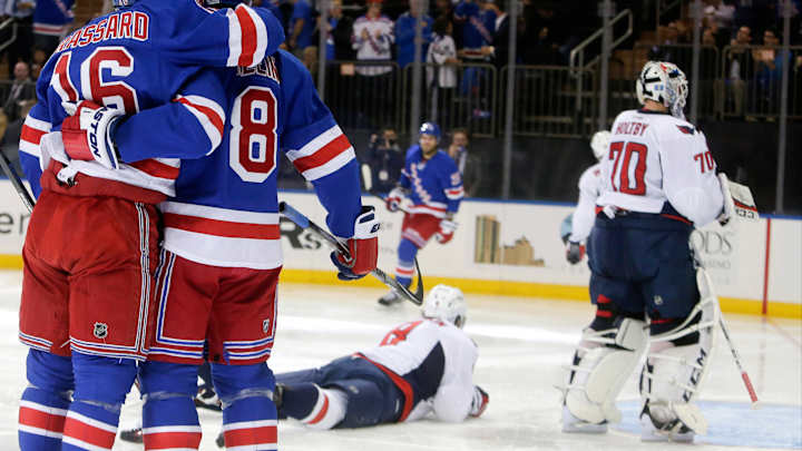 Lundqvist has 32 saves, Rangers beat Caps in playoff rematch