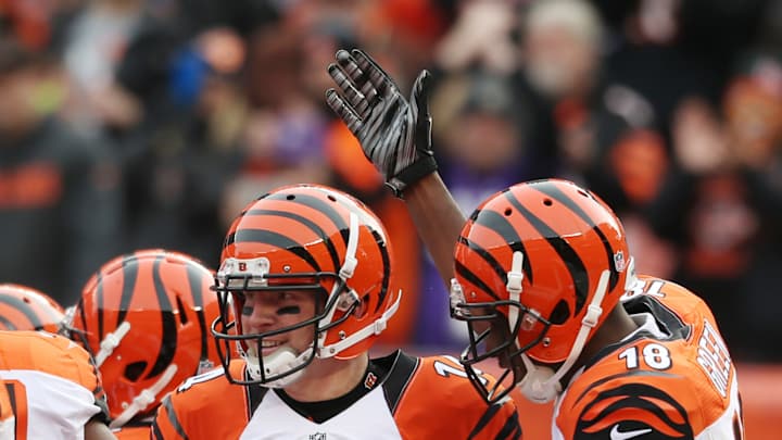 Bengals take of business, rock reeling Browns 37-3