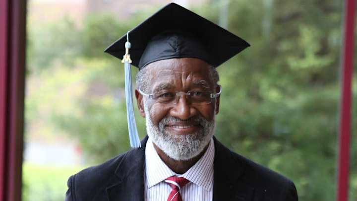 Pro Football Hall of Famer Bobby Bell graduates college at age 74