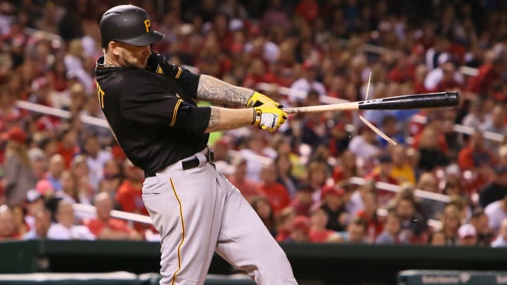 Adams gives Cardinals 2-1 win over Pirates in 10 innings