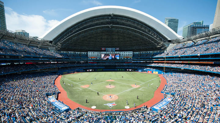 Blue Jays to look into installing natural grass in Rogers Centre