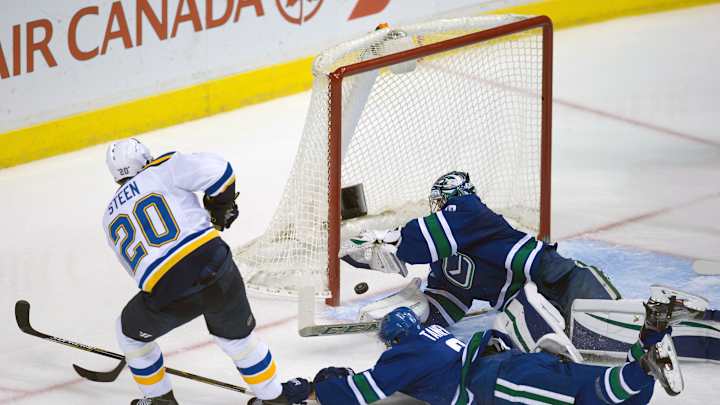 Steen leads the way as Blues beat Canucks 4-3