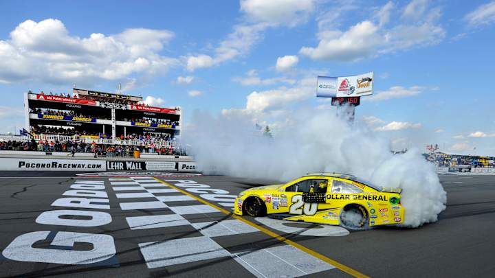 Matt Kenseth stretches fuel, steals win from Kyle Busch at Pocono