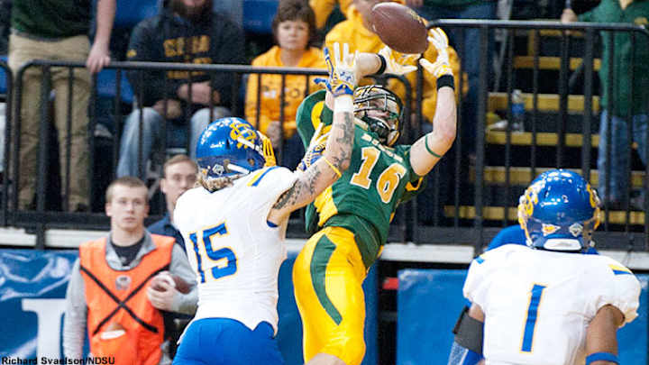 Top 10 matchups highlight MVC slate Top 10 matchups highlight MVC slate