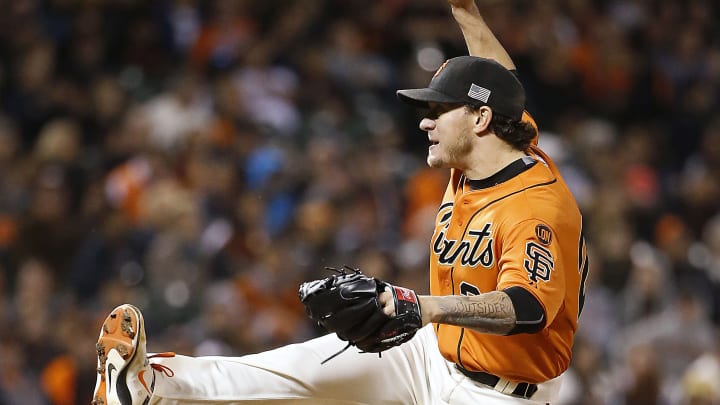 Peavy gives up 2 hits over 7 innings in Giants' 9-1 win