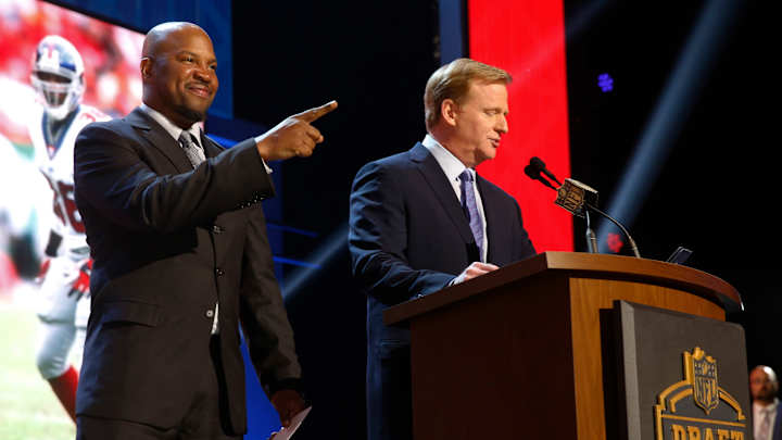 Giants trade up for S Collins to start 2nd round