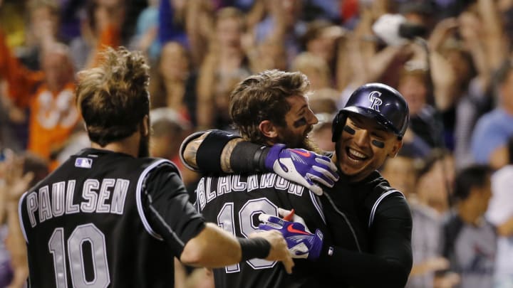 Gonzalez smacks 2 homers, Rockies beat Reds 6-5 Gonzalez smacks 2 homers, Rockies beat Reds 6-5