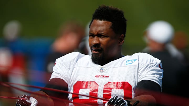 49ers cut DL Darnell Dockett, 5 others