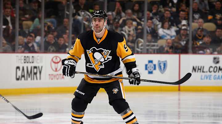Penguins' Pascal Dupuis ruled out for season with blood clots