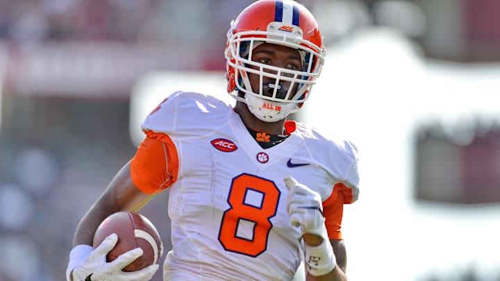 Freshman WR Cain steps in as deep threat for No. 1 Clemson