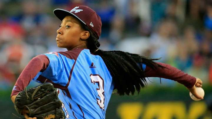 Watch Mo'ne Davis play with the Harlem Globetrotters Watch Mo'ne Davis play with the Harlem Globetrotters