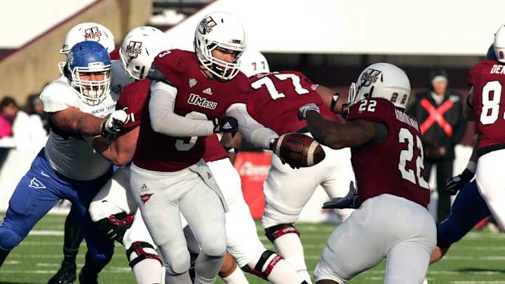 UMass hires Villanova running backs coach Darrius Smith UMass hires Villanova running backs coach Darrius Smith