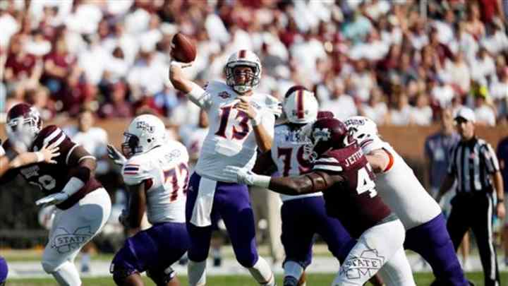 A different kind of QB controversy at Northwestern St.