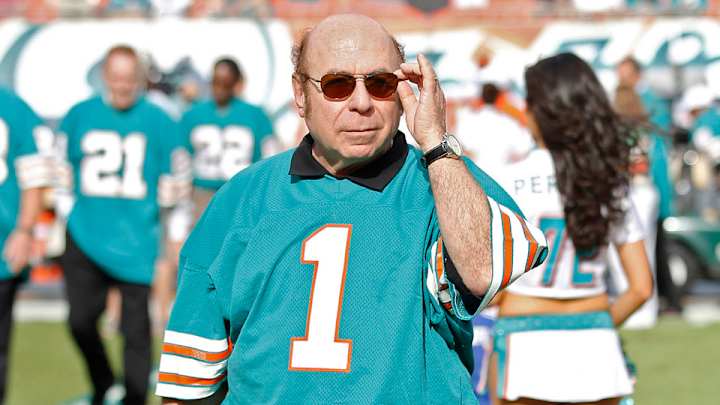 Former NFL kicker Garo Yepremian dies at 70