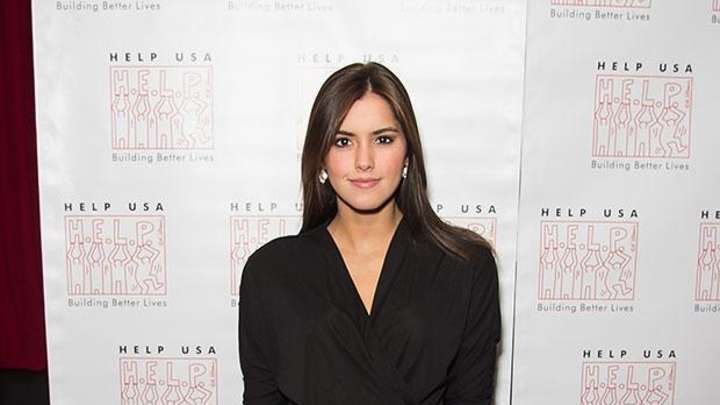 Thurs. A.M. Hot Clicks: Paulina Vega; LeBron Takes Selfies During Game