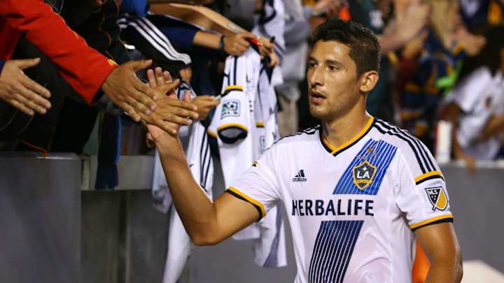 Omar Gonzalez, Galaxy rally to beat Sporting KC in stoppage time
