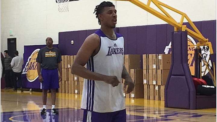 Byron Scott does not like Nick Young's Booty Call-inspired haircut