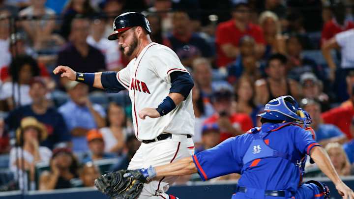 Travis d'Arnaud back on DL for Mets with left elbow injury