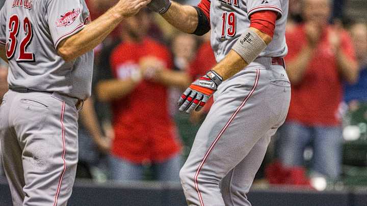 Votto's 9th-inning HR lifts Reds over Brewers 12-9