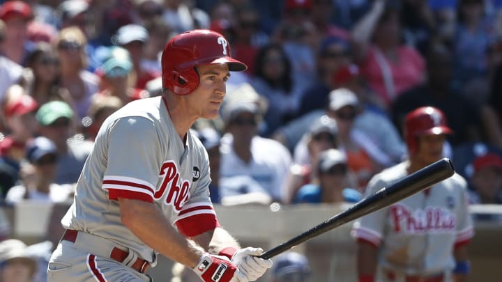 LEADING OFF: Cubs try for 9th straight win, Utley available