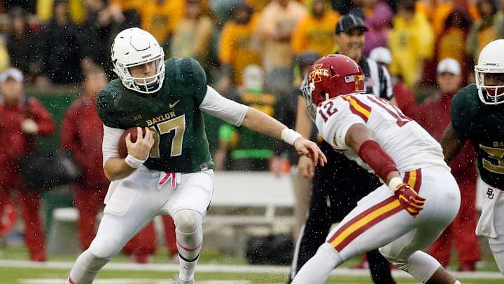 Russell hurt in No. 2 Baylor's 20th straight home win