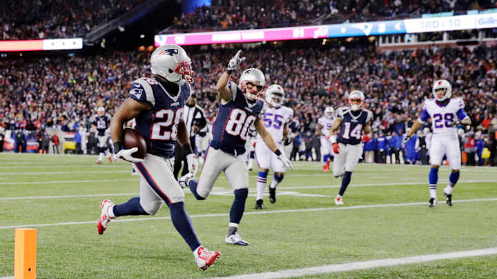 With Amendola out, Brady could be hurting for targets