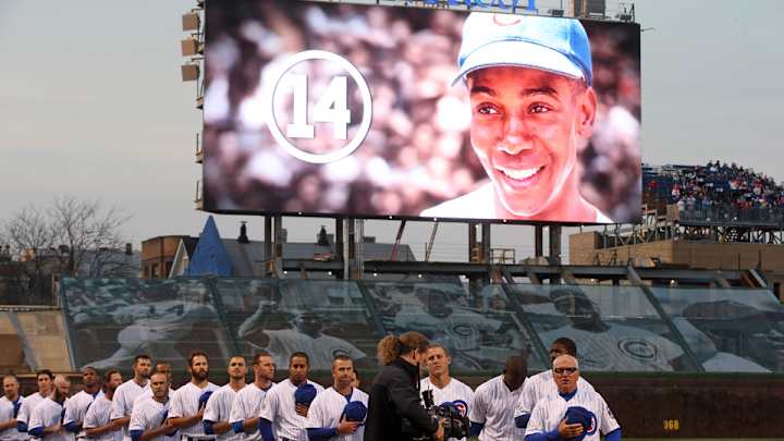 Cubs hold Opening Night moment of silence for Ernie Banks, Oscar Taveras