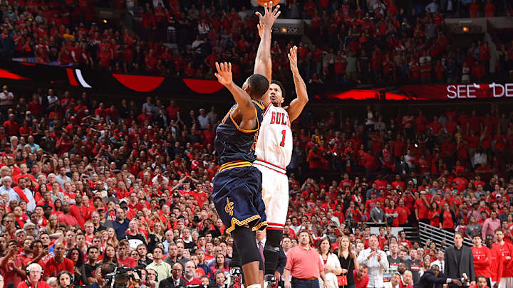 Video: Derrick Rose hits buzzer-beating three to beat Cavaliers