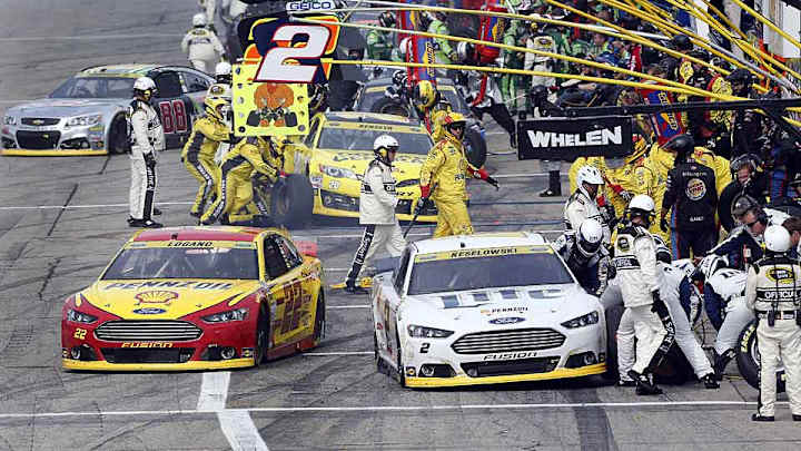 Logano wins at New Hampshire in second Chase race