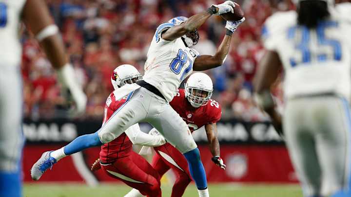 Detroit Lions WR Calvin Johnson injured his elbow in loss to Cardinals