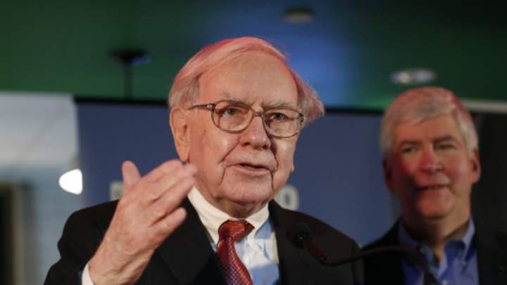 Warren Buffett Offers $1 Billion to Anyone with the Perfect March Madness Bracket Warren Buffett Offers $1 Billion to Anyone with the Perfect March Madness Bracket